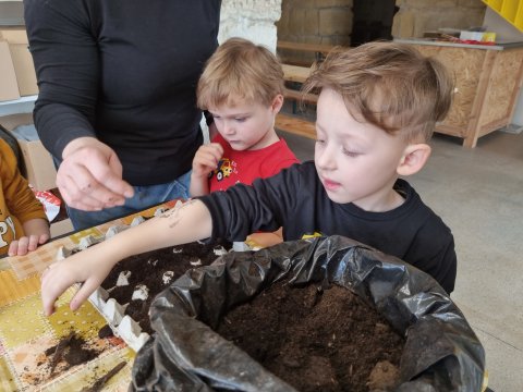 Projektový den - Ekocentrum Brniště, Jak skřítci sázeli semínko 15.3.2022