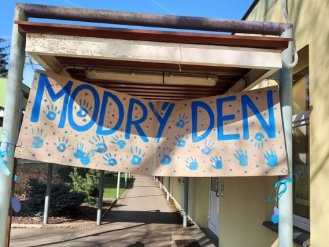 Den v modrém