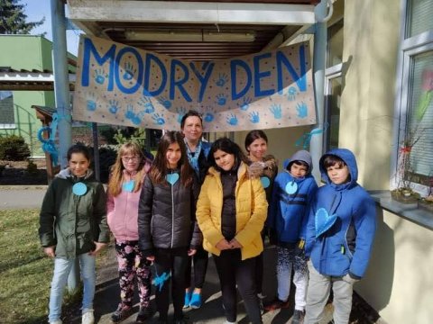 Den v modrém