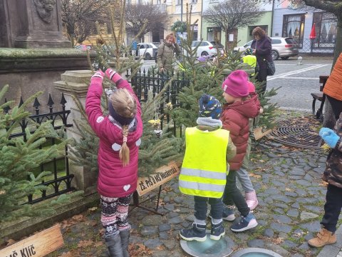 Zdobení vánočního stromku na náměstí T.G.M 24.11.2022