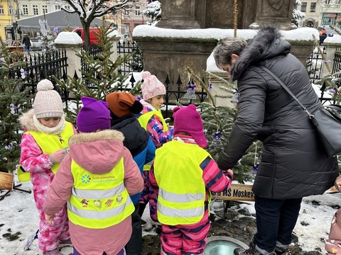 Zdobení vánočního stromku na náměstí T.G.M 01.12.2023