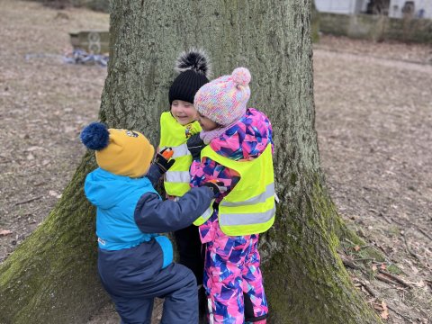 Krmení zvěře v městském parku 12.01.2024