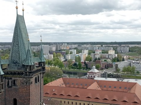 Hradec Králové - vodní elektrárna Hučák a Bílá věž