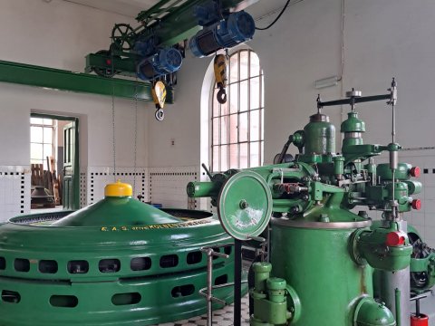 Hradec Králové - vodní elektrárna Hučák a Bílá věž