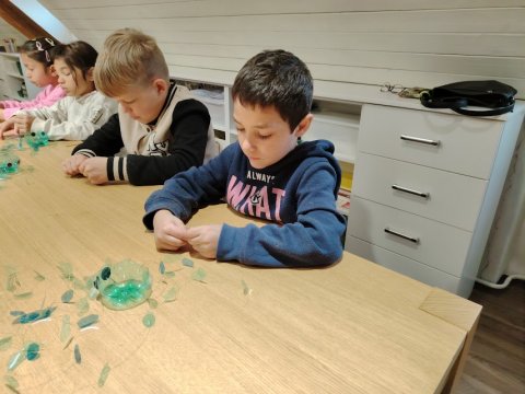 Vlastivědné muzeum - Doba plastová 1. A