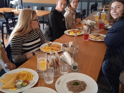II.P Návštěva restaurace
