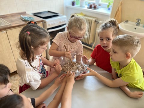 Pečeme na besídku 12.06.2025