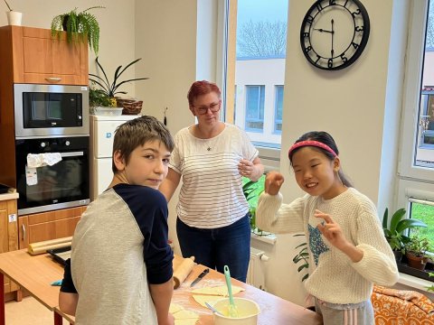 Pečení svatomartinských rohlíčků 6.C